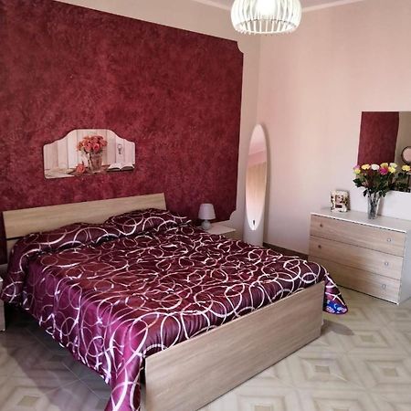 Case Vacanze Le Rose Campofelice Di Roccella Bagian luar foto