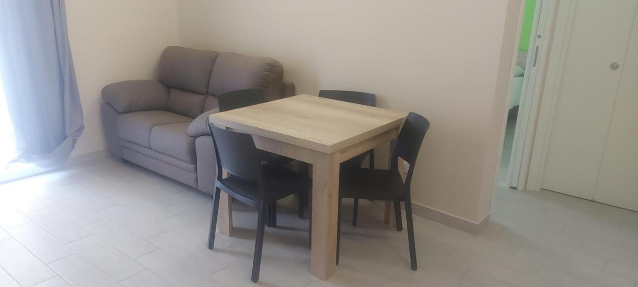 Case Vacanze Le Rose Campofelice Di Roccella Bagian luar foto