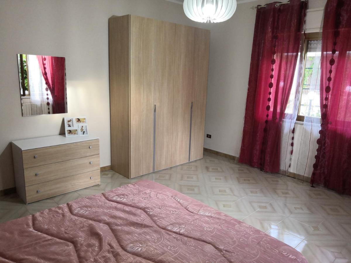 Case Vacanze Le Rose Campofelice Di Roccella Bagian luar foto